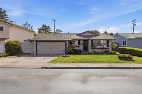 Photo of 2898 Barkley Avenue, Santa Clara, CA 95051 (MLS # ML82036327)