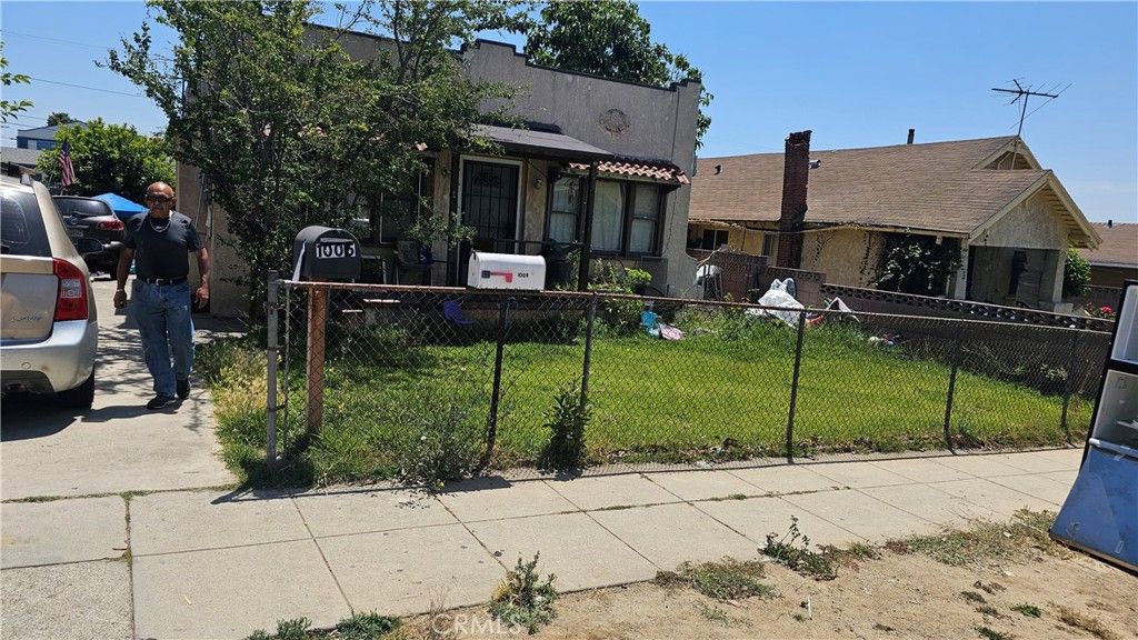 Photo of 1006 S Concord St, Los Angeles, CA 90023 (MLS # TR26093858)