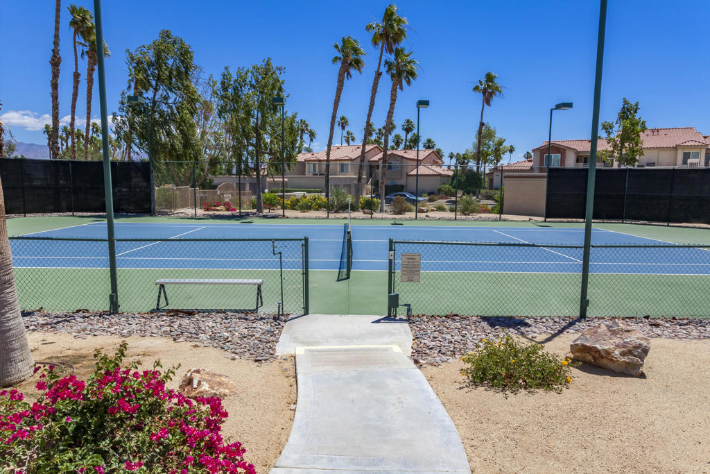 Palm Royale - Residential