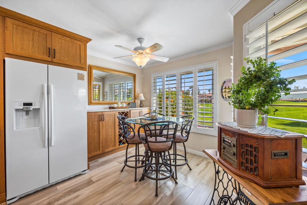 Palm Royale - Residential