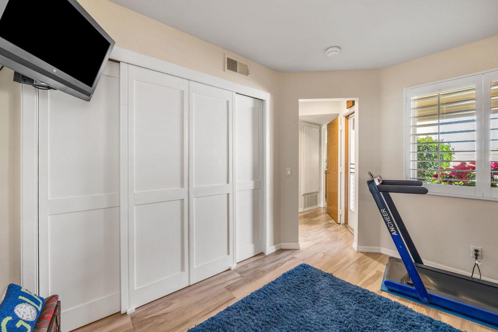 Palm Royale - Residential