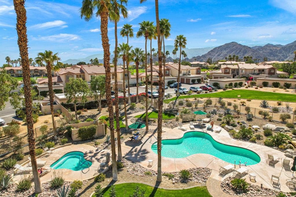 Palm Royale - Residential