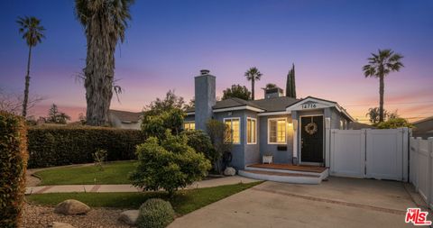Photo of 14716 Killion Street, Sherman Oaks, CA 91411 (MLS # 26686557)