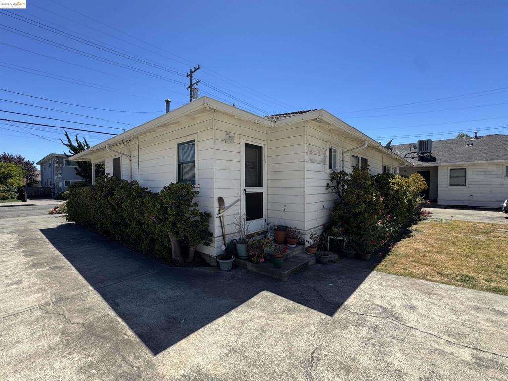 DOWNTOWN SAN LEA - Residential Income