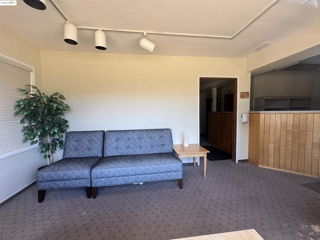 DOWNTOWN SAN LEA - Residential Income