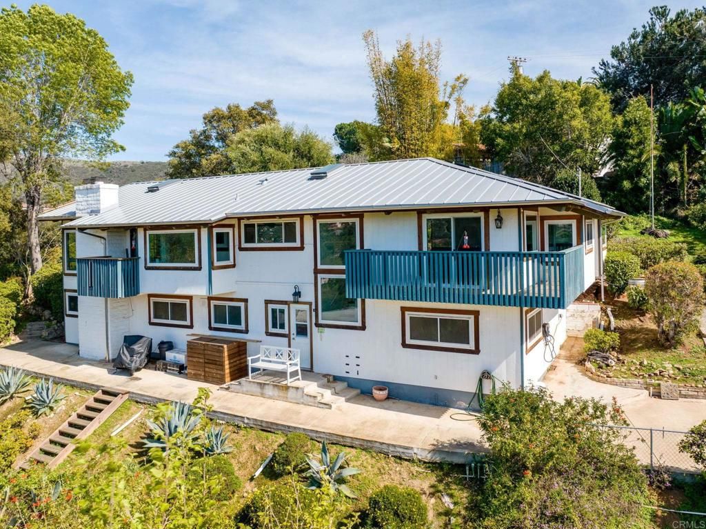 Photo of 1628 Lone Oak Rd. Rd, Vista, CA 92084 (MLS # NDP2510629)