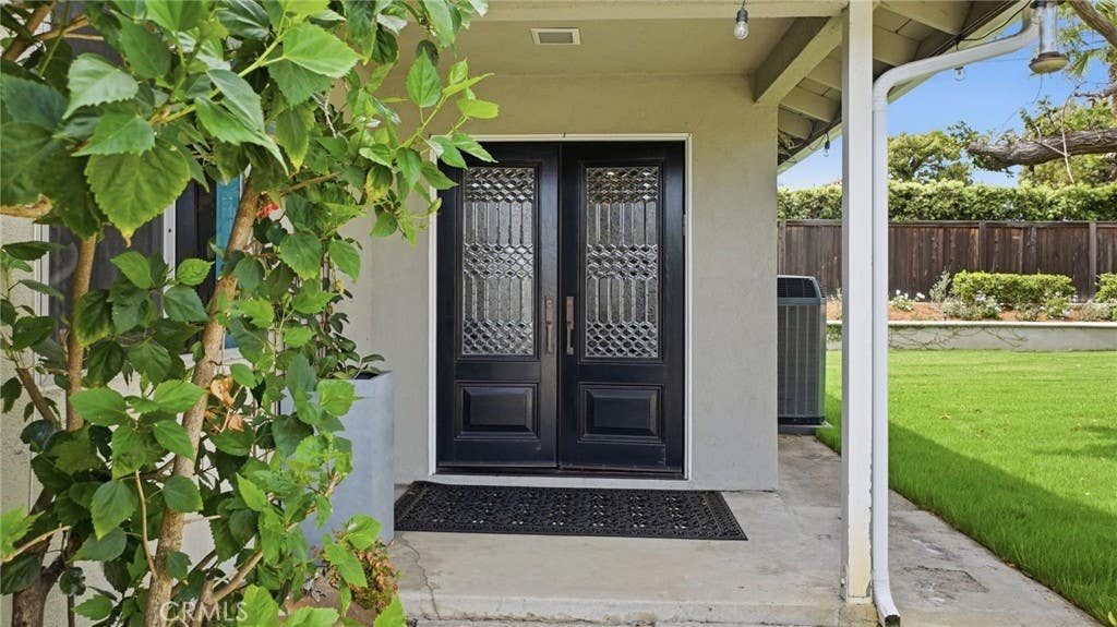 Photo of 2336 Cynthia Court, Costa Mesa, CA 92627 (MLS # OC26178034)