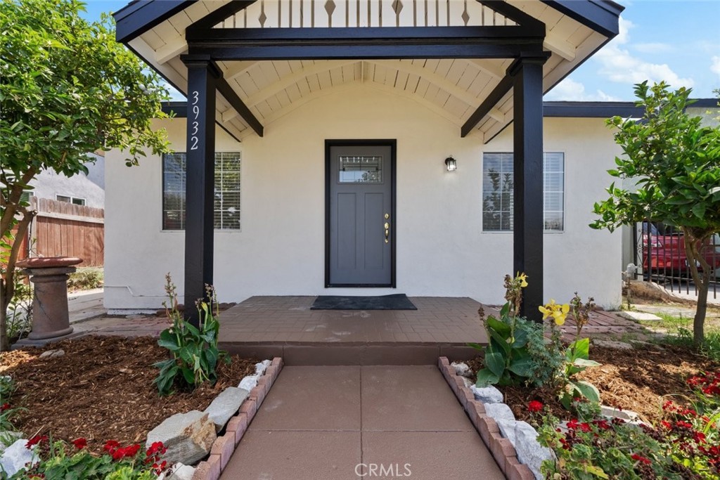 Welcome to this charming North Inglewood property is nestled in the prestigious View Heights neighborhood and is situated on a 5,442 sq. ft. lot. This move-in ready remodeled home features 4 bedrooms and 2 bathrooms, boasting a stylish blend of modern and classic touches. Inside, you'll find elegant gold fixtures, thick baseboard moldings, and recessed lighting complementing the beautiful wood flooring and ample storage throughout. As you make your way inside, you'll be greeted by a well-lit living room and a cozy dining area, leading to a stunning kitchen equipped with new appliances, sleek countertops, and pristine white cabinets. The bedrooms are spacious with large closets, including a primary bedroom with a private bathroom. The home also offers a convenient laundry area and a detached garage. Outside enjoy a spacious backyard with an open patio, perfect for adding seating, and a large, lush tree that provides both shade and privacy. The detached garage is perfectly placed for a possible ADU. Location, location, location, this home is close to parks, dining options, schools, and markets.