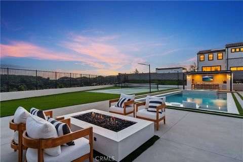 18411 Boulder Bluff Silverado CA 92676