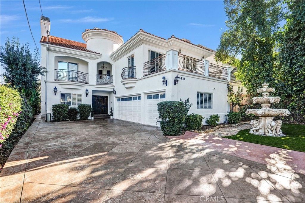 5128 Avenida Hacienda