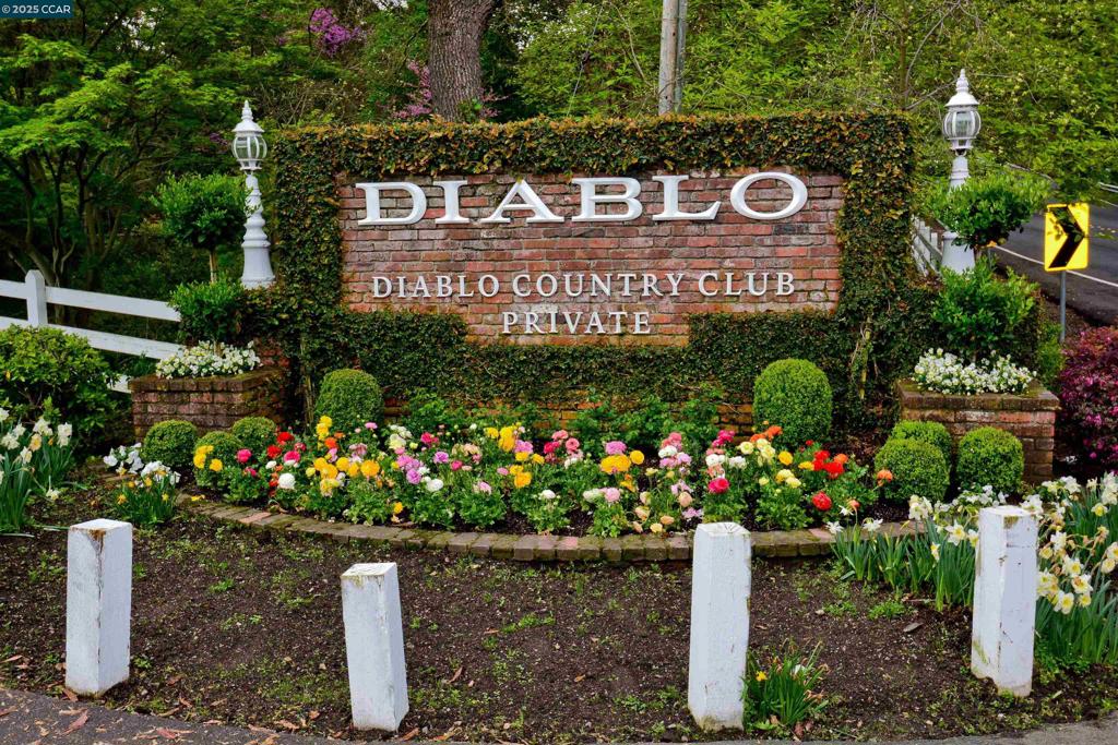 2328 Alameda Diablo