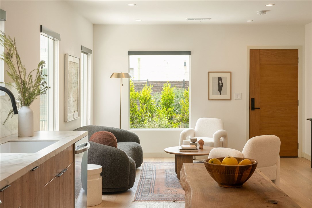 Properties 2 2404 Glover Place