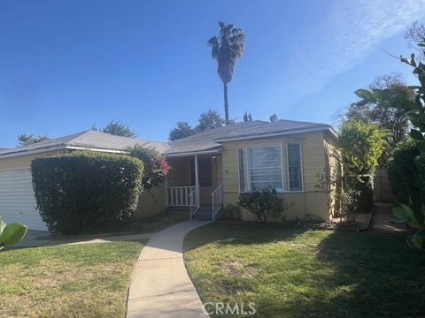 Photo of 17652 Delano Street, Encino, CA 91316 (MLS # SR26024423)