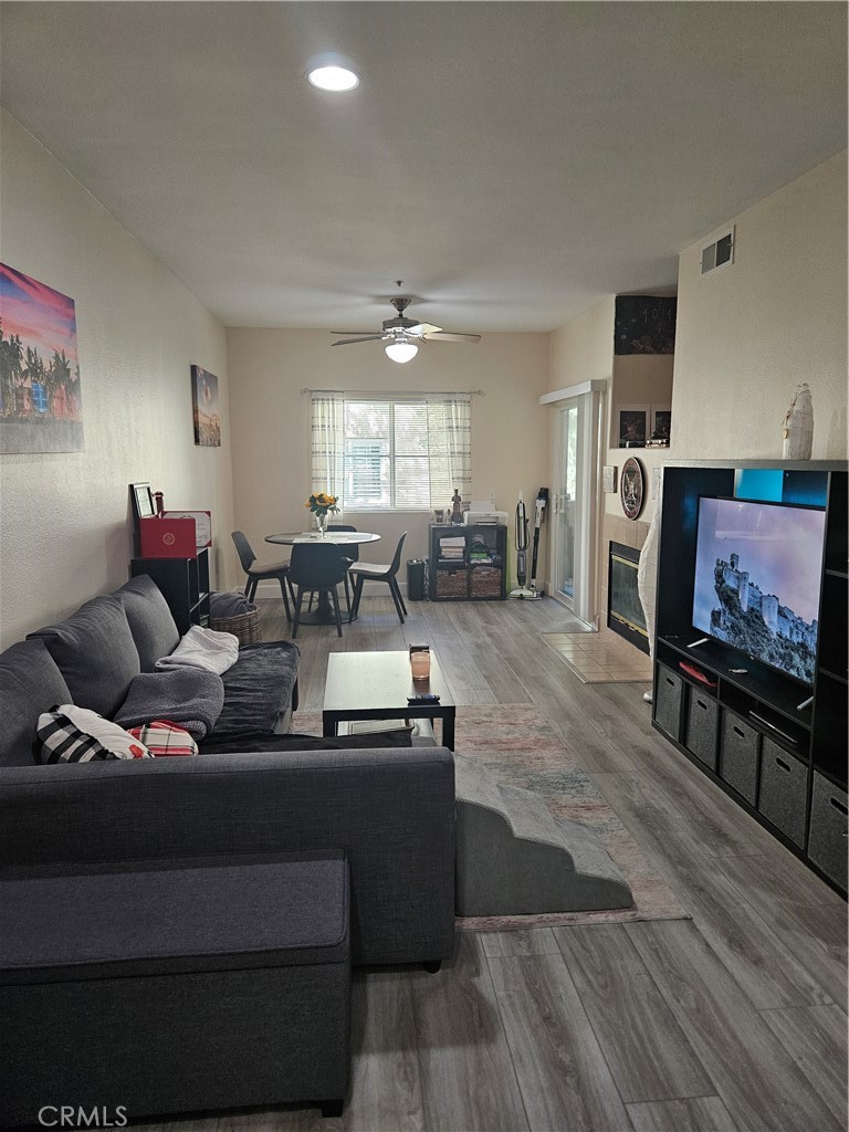 26526 Arboretum Way 2003