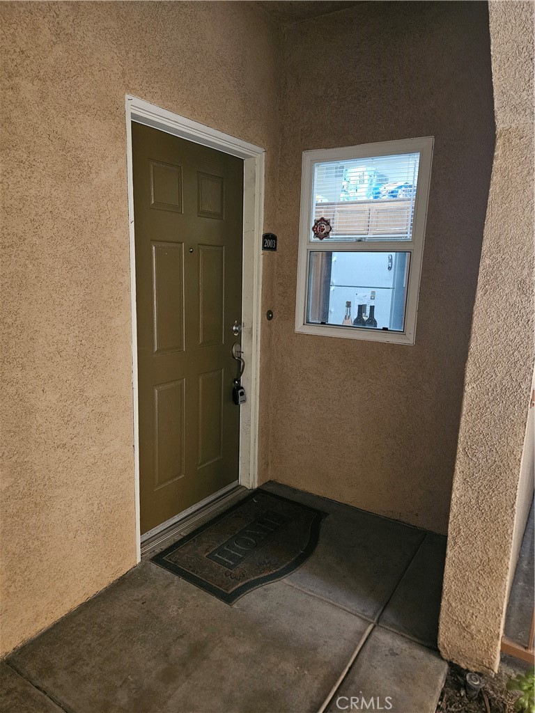 Charming 1-Bedroom Condo for Lease in Murrieta, CA – Ideal for Military Commuters!
Welcome to this well-maintained 1-bedroom, 1-bath condo located in the heart of Murrieta! This cozy unit offers comfort, convenience, and a fantastic location just minutes from the expressway—making it an ideal home for single military members commuting to and from Camp Pendleton.
Enjoy a bright and open living space, a functional kitchen, and a private bedroom. The community is quiet and well-kept, perfect for those seeking a relaxed lifestyle while staying close to shopping, dining, and major routes.