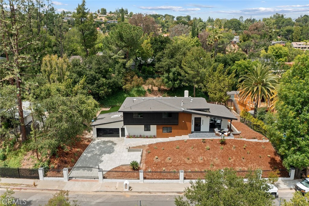4041 Vanalden Avenue