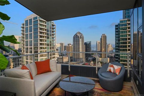 Photo of 1325 Pacific Hwy. HWY #2704, San Diego, CA 92101 (MLS # 260011233SD)