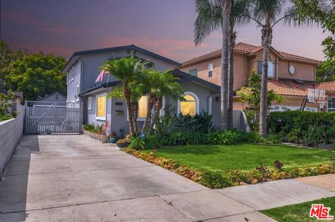 Photo of 10824 Westminster Avenue, Los Angeles, CA 90034 (MLS # 25600477)