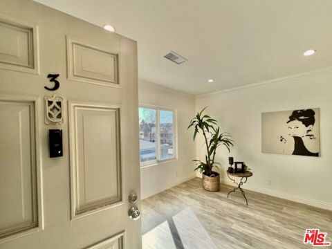 Photo of 124 N Pass Avenue #3, Burbank, CA 91505 (MLS # 22222889)