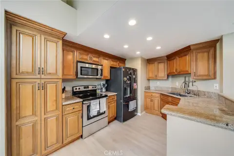 MLS: OC26167191
