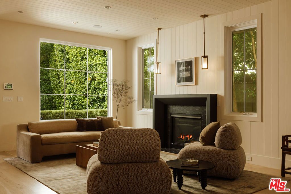 Photo of 726 N Alta Vista Boulevard, Los Angeles, CA 90046 (MLS # 26697285)