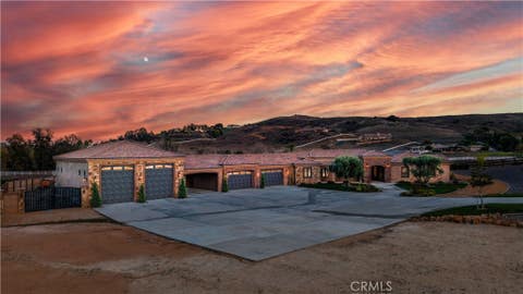 Photo of 39760 Amber Court, Murrieta, CA 92562 (MLS # SW26176711)