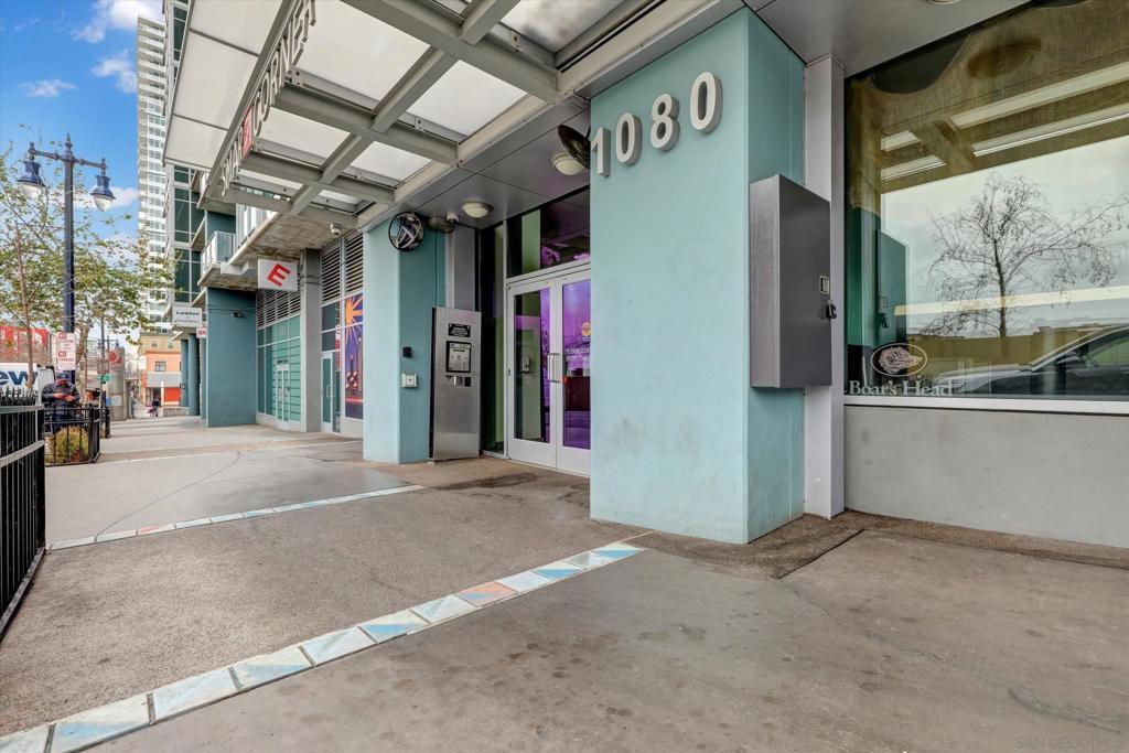 1080 Park Blvd 1005