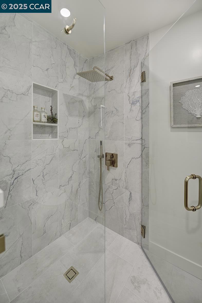 ROSSMOOR - Residential