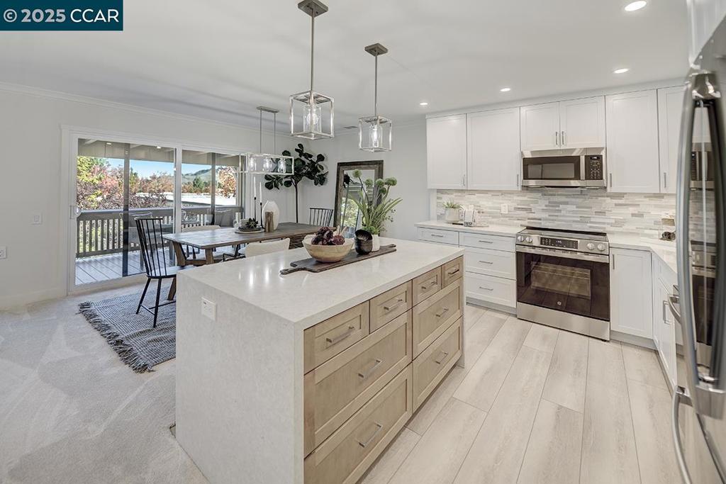 ROSSMOOR - Residential