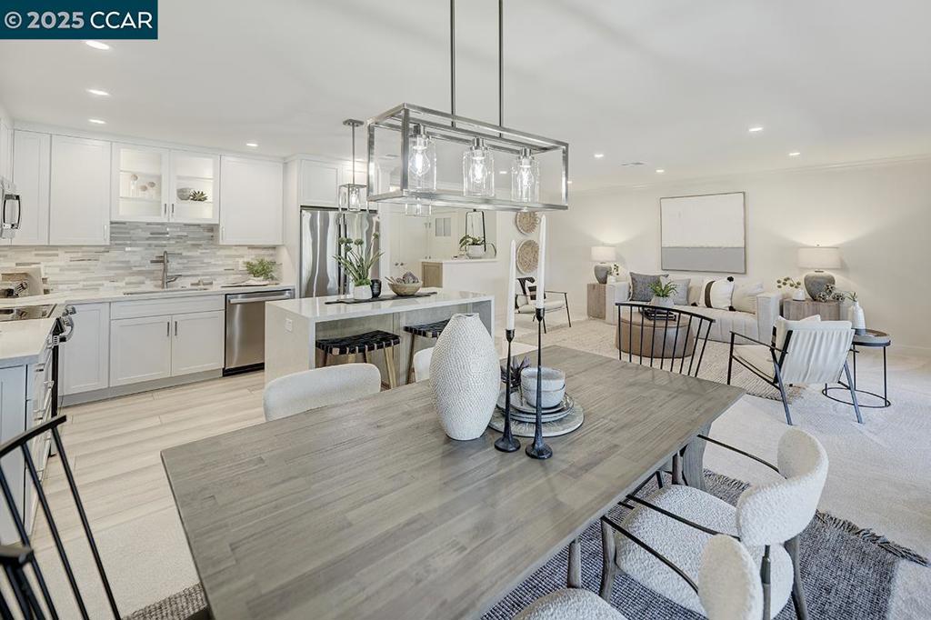 ROSSMOOR - Residential