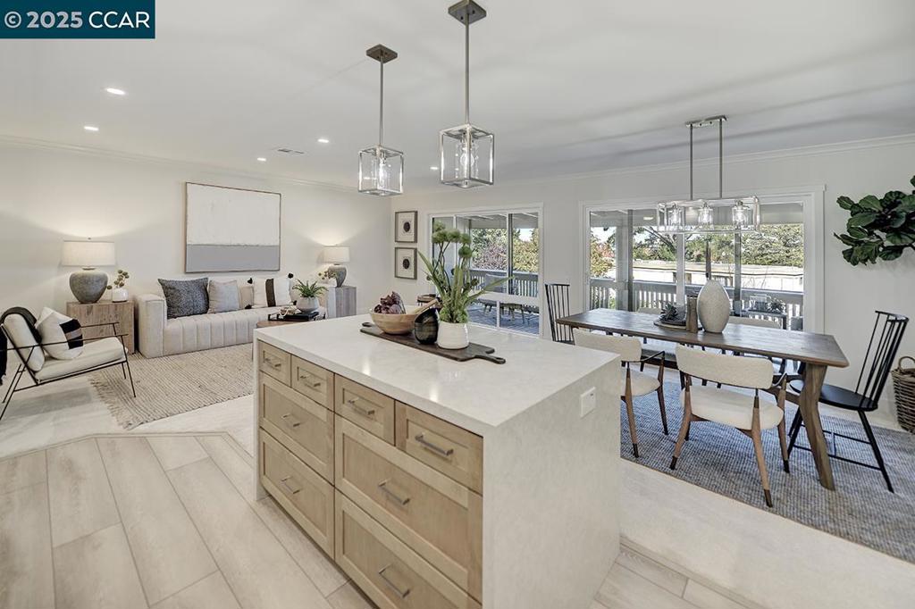 ROSSMOOR - Residential