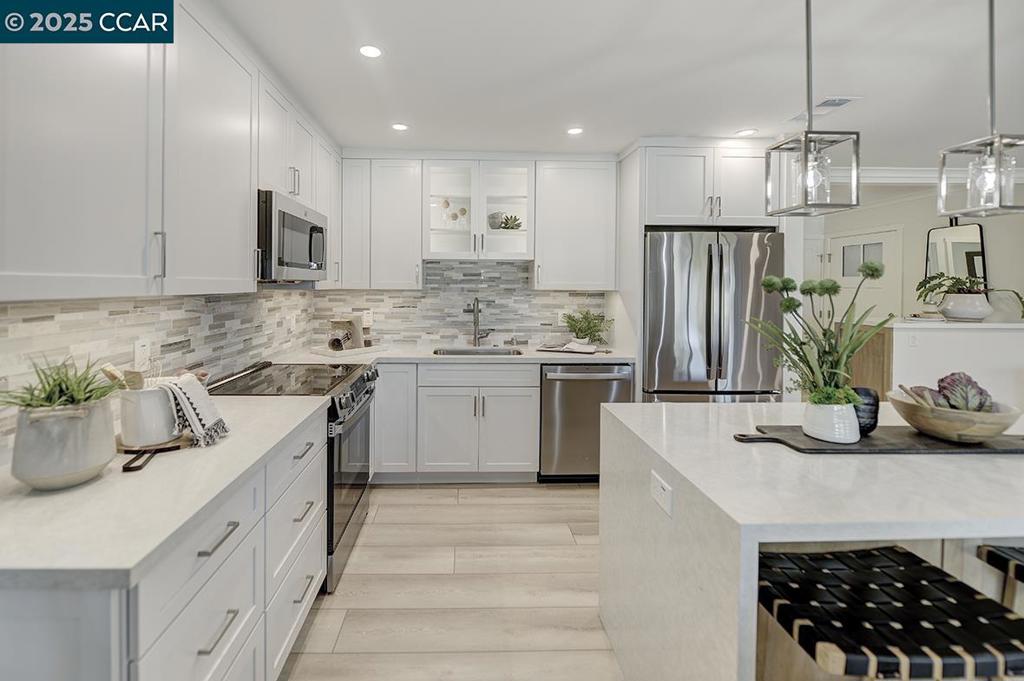 ROSSMOOR - Residential