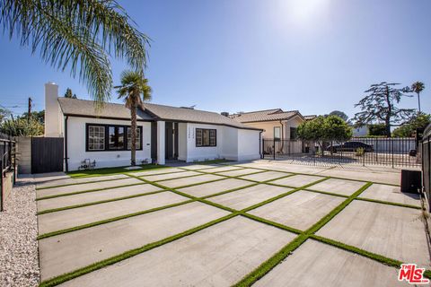 Photo of 11344 Delano Street, North Hollywood, CA 91606 (MLS # 25588879) Photo of 11344 Delano Street, North Hollywood, CA 91606 (MLS # 25588879)