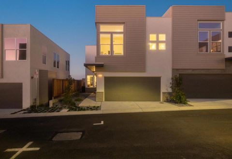 Photo of 821 Fassler Avenue, Pacifica, CA 94044 (MLS # ML82046491)