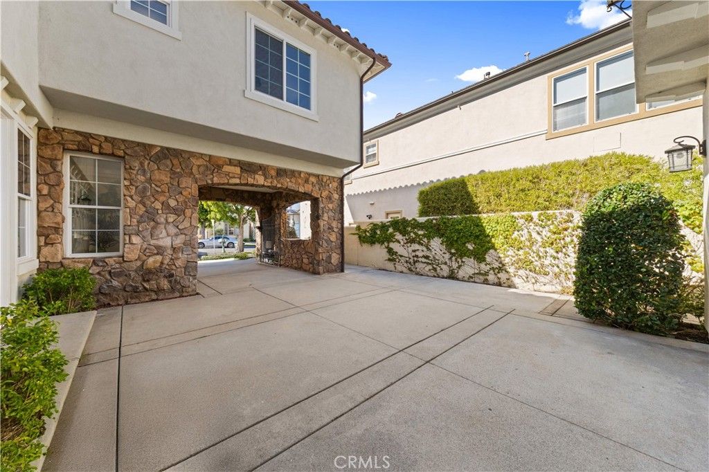 Photo of 8 Rivage, Newport Coast, CA 92657 (MLS # OC26092496)