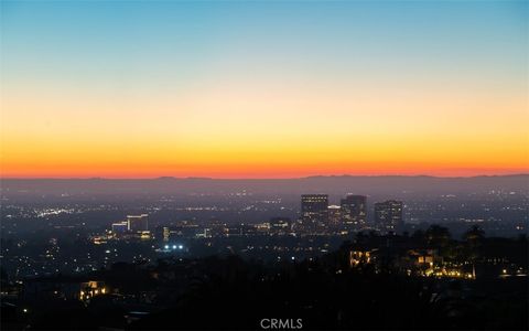 Tiny photo for 22 Pelican Crest Drive, Newport Coast, CA 92657 (MLS # OC25149384)