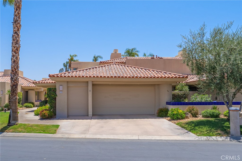 Rancho Mirage C.C. (32169) - Residential