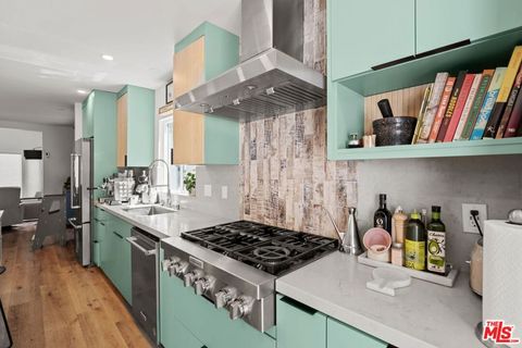 Photo of 11038 Blix Street, North Hollywood, CA 91602 (MLS # 25627373)