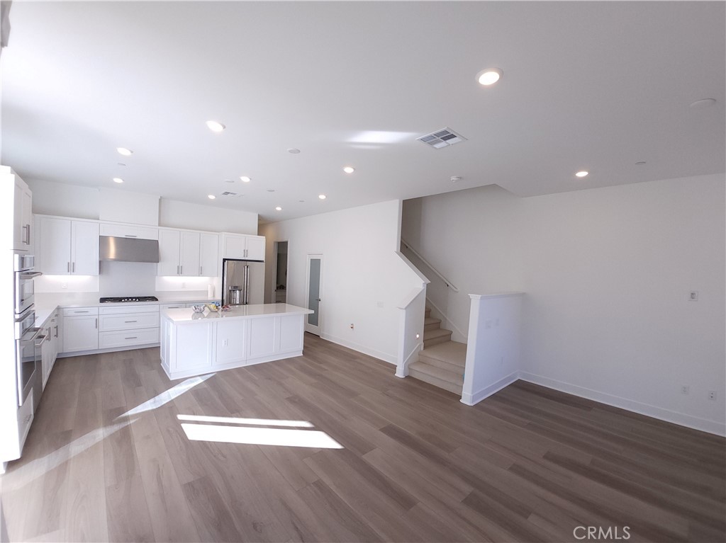 Outlook (OUTLOOK5P) - Residential Lease