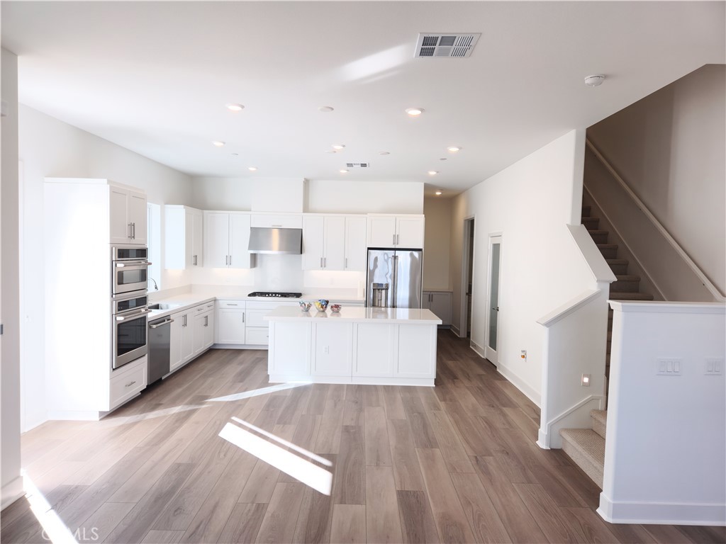 Outlook (OUTLOOK5P) - Residential Lease