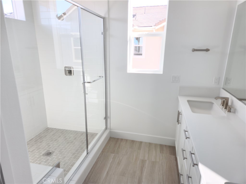 Outlook (OUTLOOK5P) - Residential Lease