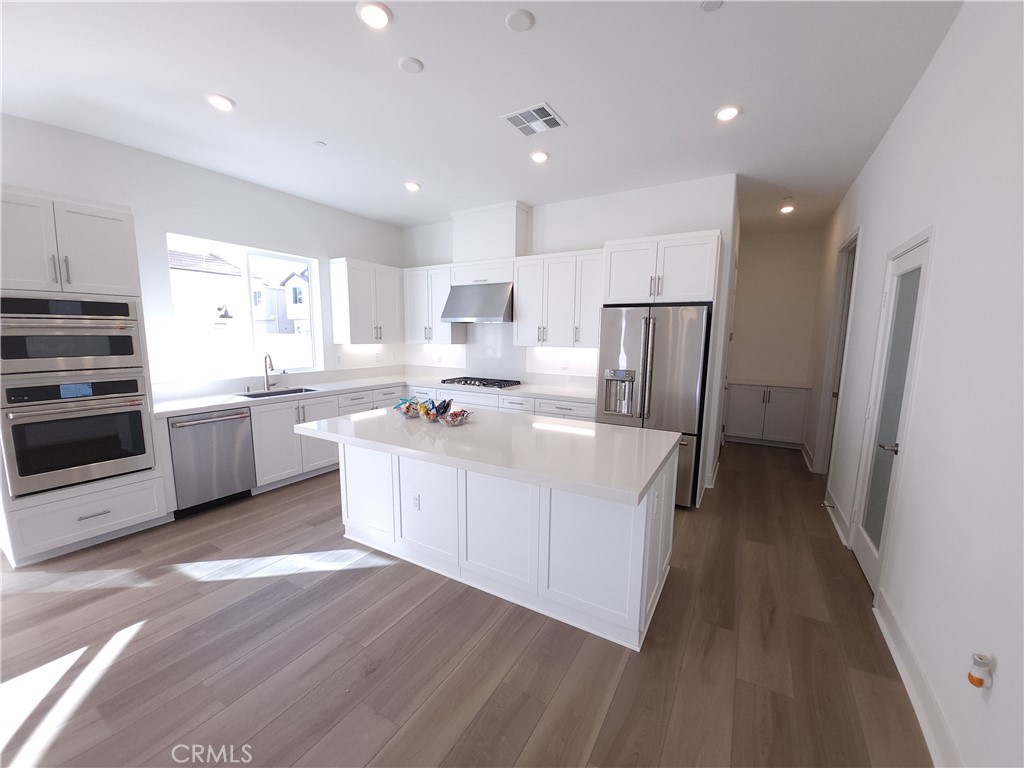 Outlook (OUTLOOK5P) - Residential Lease