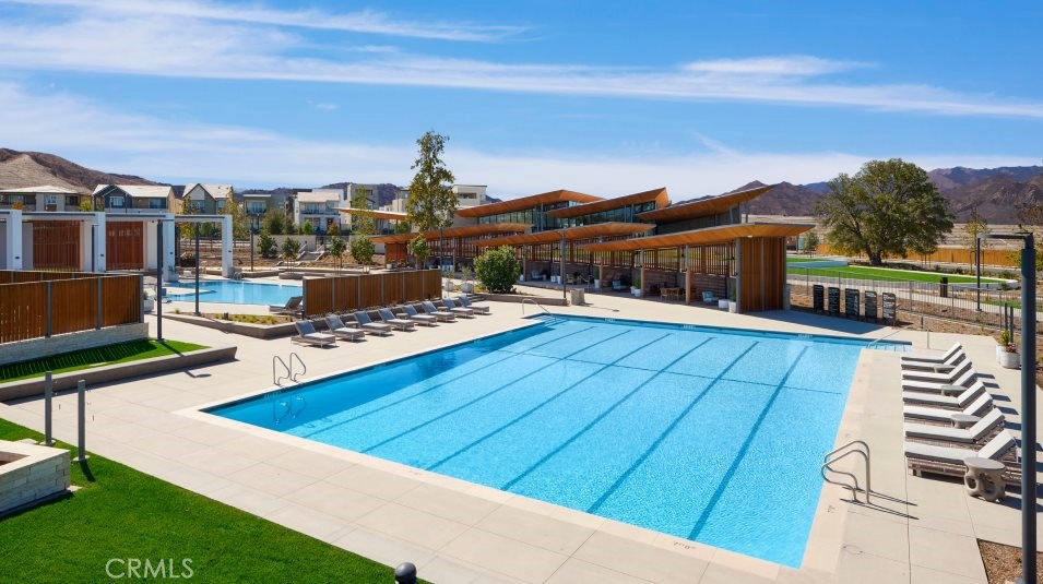 Outlook (OUTLOOK5P) - Residential Lease