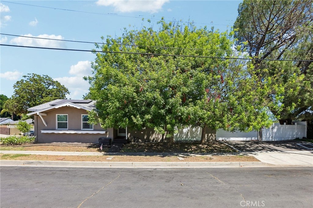 6616 Yolanda Avenue, Reseda CA 91335