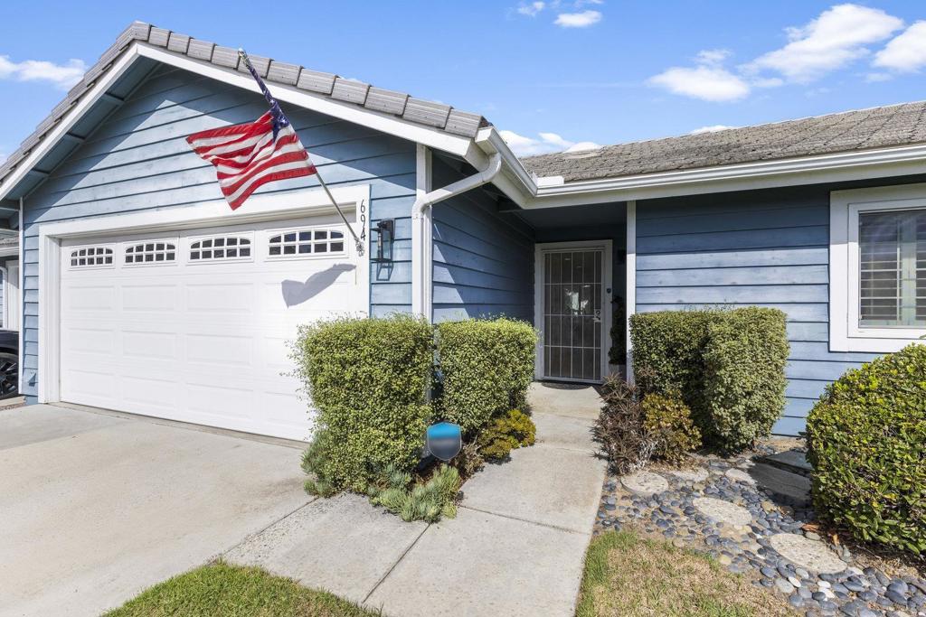 Charming 2-Bedroom, 2-Bathroom single-level end unit located in the highly sought after Encinitas Village! Tucked away in a peaceful and private neighborhood, this one-level end unit lives like a detached home, offering a spacious layout with an attached two-car garage and a fully fenced yard—complete with a lush lawn. Just 10 blocks from the iconic Moonlight Beach, this location offers the perfect balance of coastal living and everyday convenience. Enjoy resort-style community amenities including a sparkling pool, relaxing spa, and tennis/pickleball courts. This is your chance to own a true gem in one of Encinitas' most desirable communities. Don’t miss out—make this coastal charmer your new home!