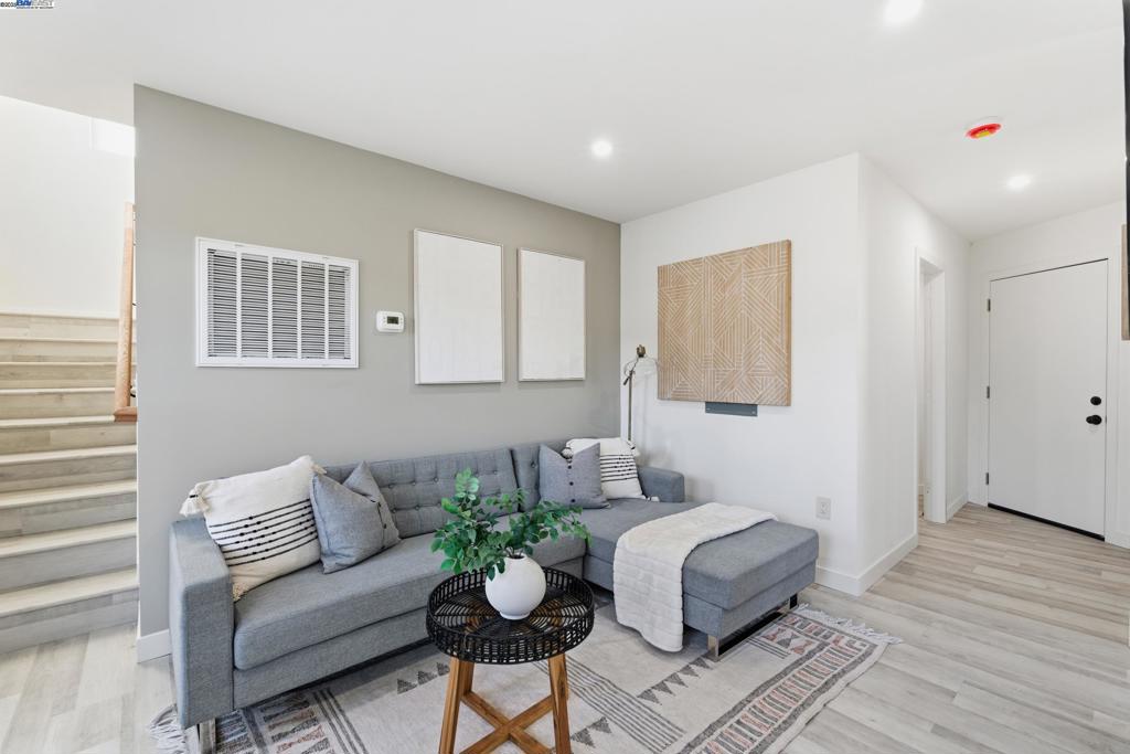 SEMINARY - Residential