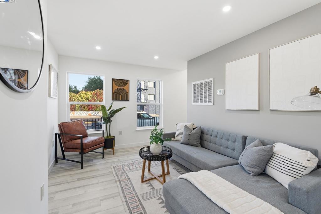 SEMINARY - Residential