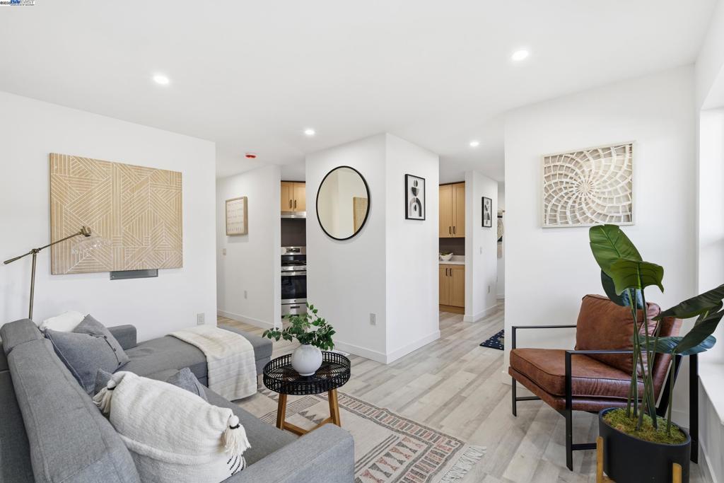 SEMINARY - Residential