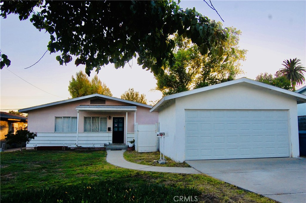 Mid-Century Claremont Charmer on a Huge Lot...ENDLESS POTENTIAL!!
Built in 1955, this 3 bedroom, 2 bath home offers 1,120 sq/ft of living space on an expansive 9,311 sq/ft lot-providing ample room for outdoor entertaining, a lush garden, a pool, or even a future home expansion. The generous size offers endless possibilities to bring your dream home to life! Much like the city it calls home, this property has a quiet, thoughtful character, rooted in history and surrounded by the academic charm of the nearby Claremont Colleges. With modest yet enduring bones, the home showcases original solid oak floors, still glowing w/warmth and grace. The bathroom holds its original porcelain sink, tub, and solid tile—a level of craftsmanship that has aged beautifully and rarely survives the years. Whether you’re drawn to its mid-century appeal, the tranquil setting, or the vibrant community of Claremont, this home is ready to welcome its next chapter. Perfect for a family looking to make it their own or an investor ready to unlock its full value. Located near award-winning schools, major freeways, shops & restaurants.