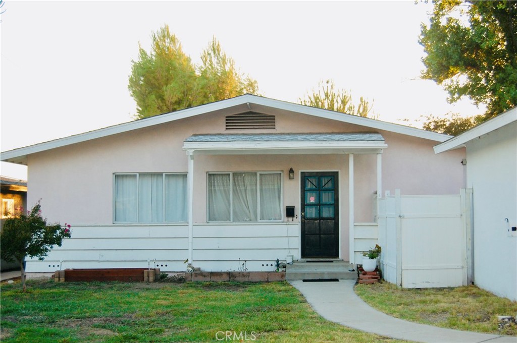 363 Carleton Avenue